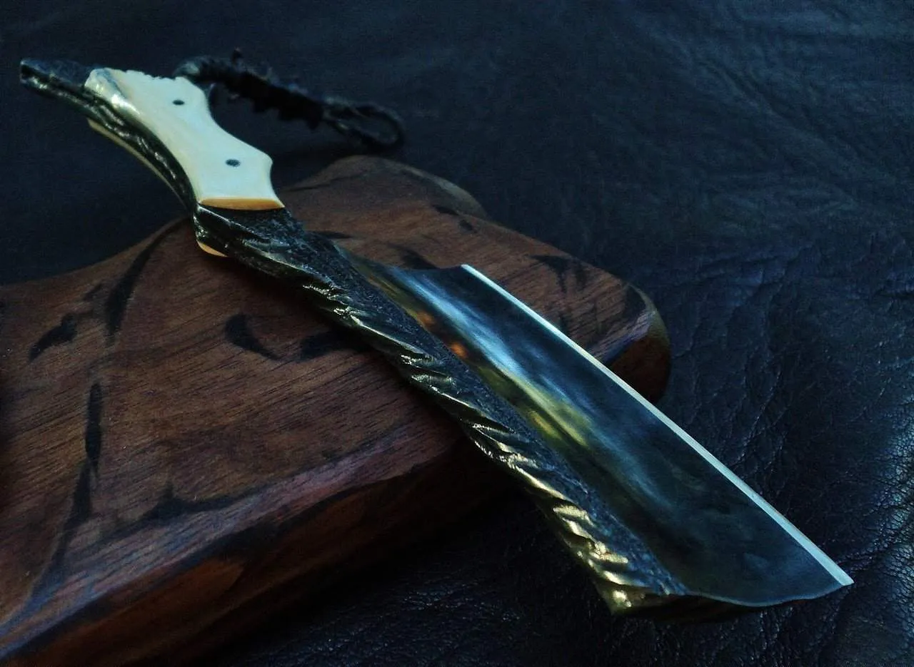 SOLD-Dylan Farnham  #54, "The Python" 8/8 Kamisori Straight Razor, with custom storage box